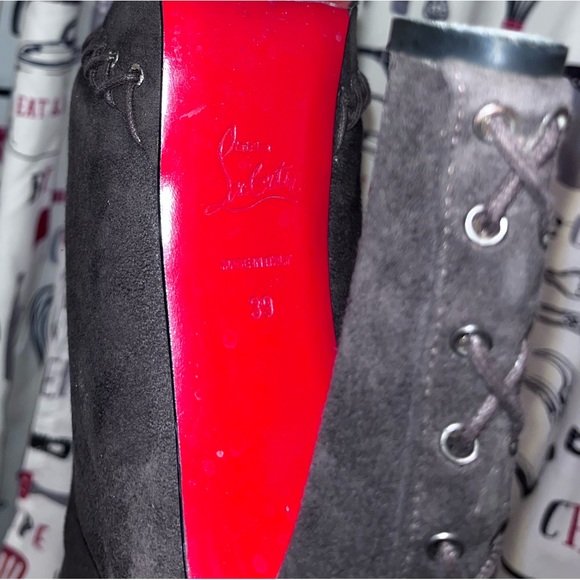 Louboutin: Suede Corset Lace Up 2-in-1 Fold Over Shearling Fur Heel Boots - Picture 9 of 13